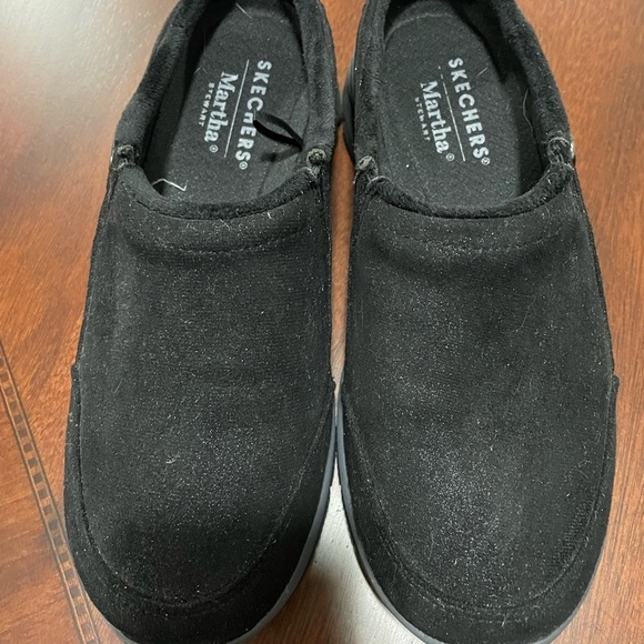 Skechers Martha Steward Black Slip-On Shoes size 7.5 women’s - Picture 1 of 7